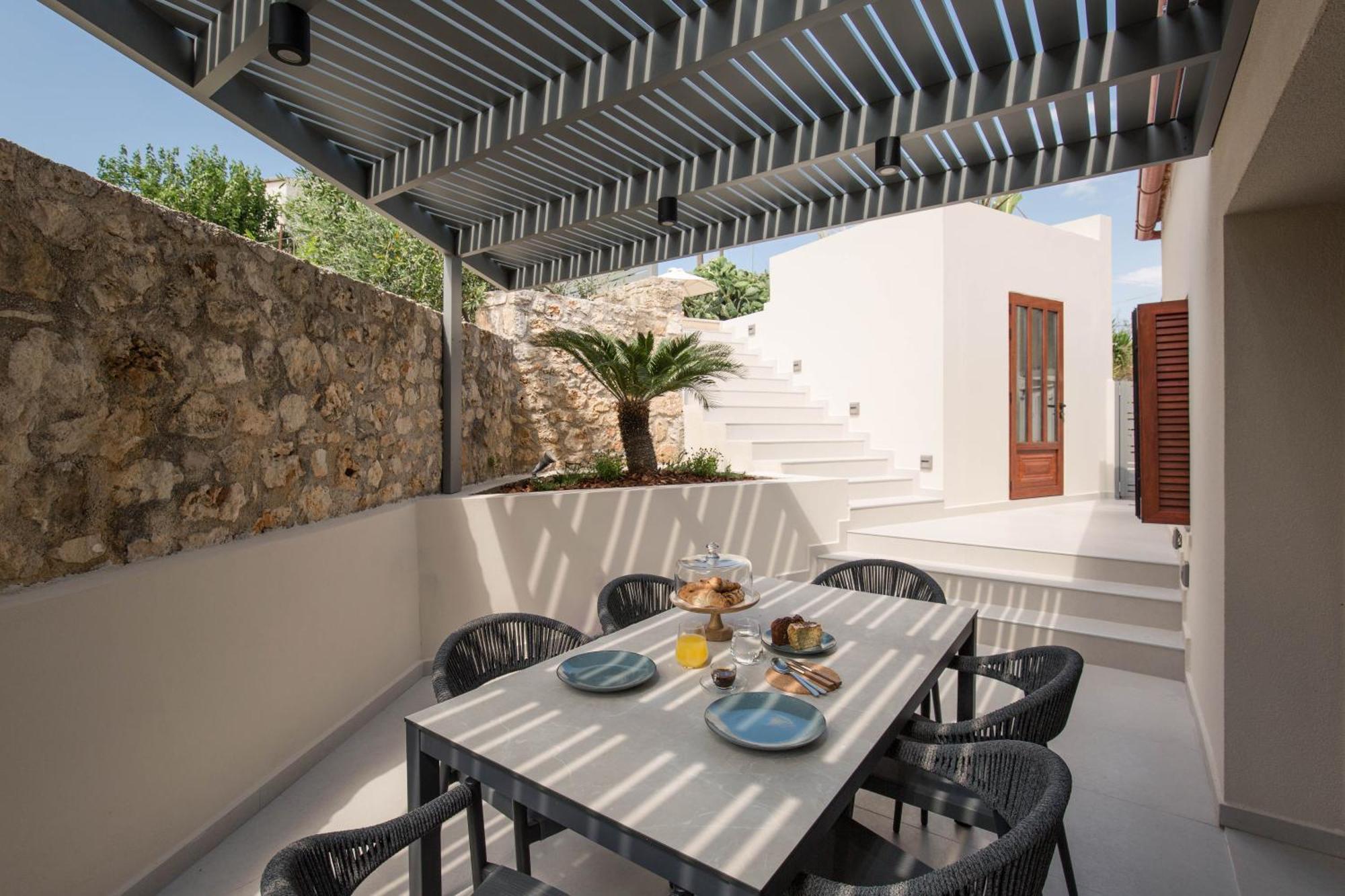 Methexis Villa *